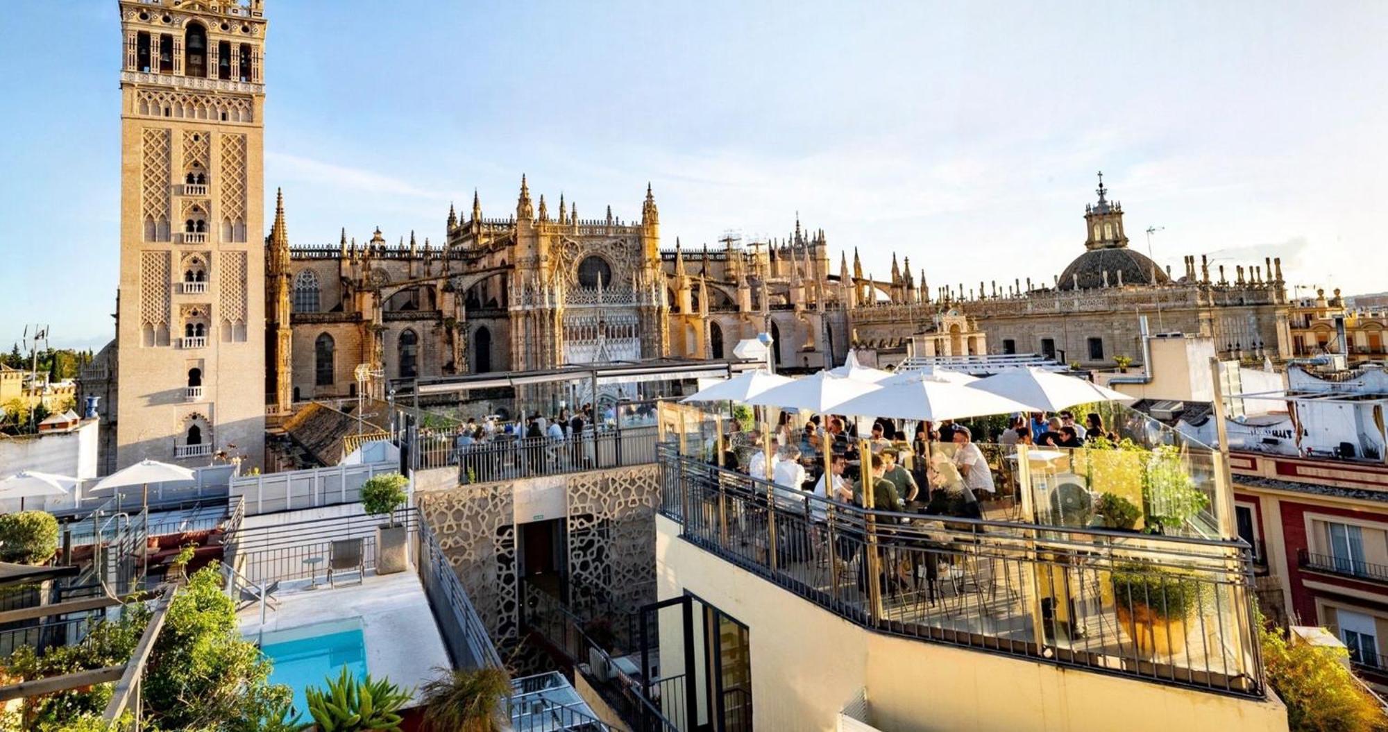 Eme Catedral Mercer Hotel Seville Exterior photo The roof terrace of the hotel