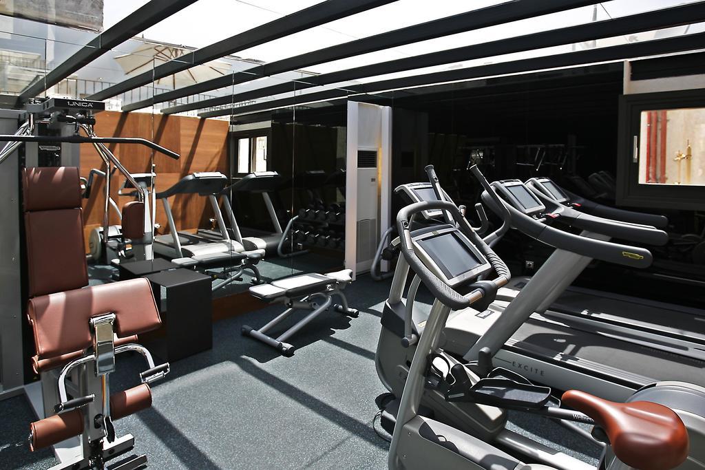 Eme Catedral Mercer Hotel Seville Exterior photo The gym at the 1000 Museum