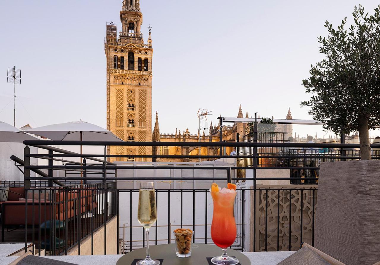 Eme Catedral Mercer Hotel Seville Exterior photo Rooftop bar
